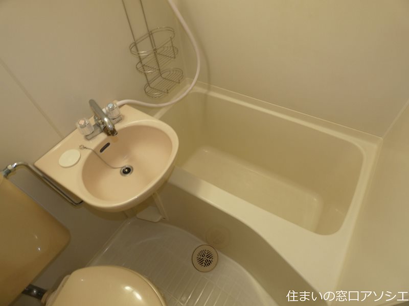 バス・シャワールーム　※社員は同間取り別部屋の写真になります。