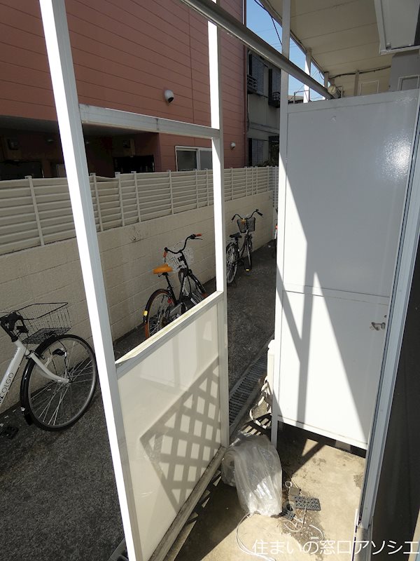 バルコニー　※社員は同間取り別部屋の写真になります。