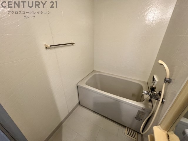 バス・シャワールーム　浴室乾燥機付きのシンプルな浴室です！