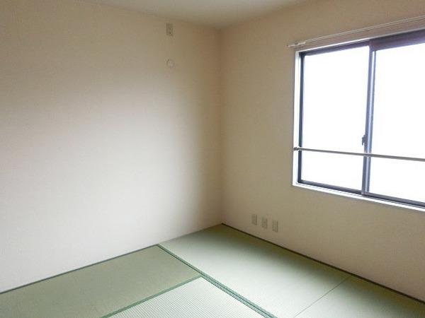 その他部屋・スペース　明るい和室！