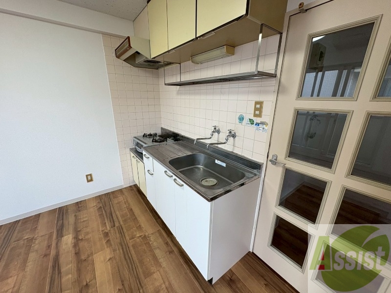 キッチン　ガスキッチンです。２口コンロが設置できます。