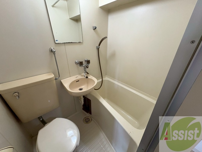 バス・シャワールーム　お風呂になります。一日の疲れを癒してくださいね。