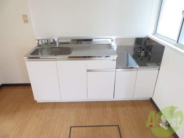 キッチン　こちらはキッチンです。料理するのが楽しみですね。