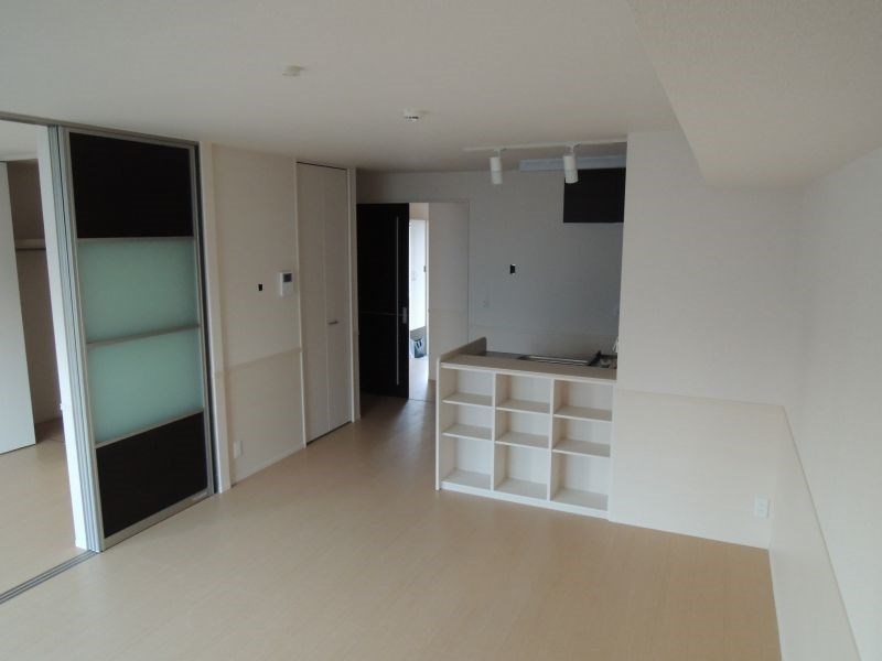 居室・リビング　同建物別室画像です。