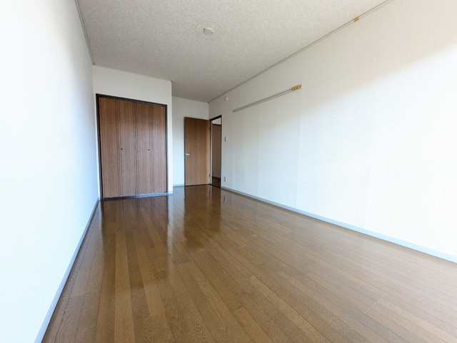 その他部屋・スペース　日当たり良好の７．５帖洋室