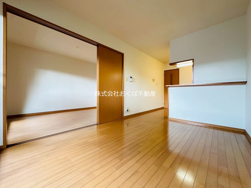 居室・リビング　広々としたリビング