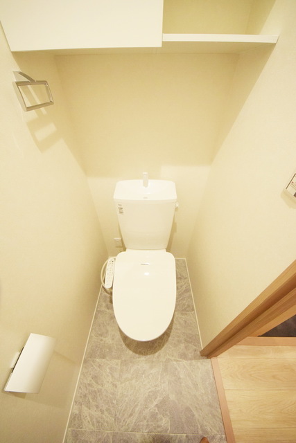 トイレ　～同施工会社参考写真～