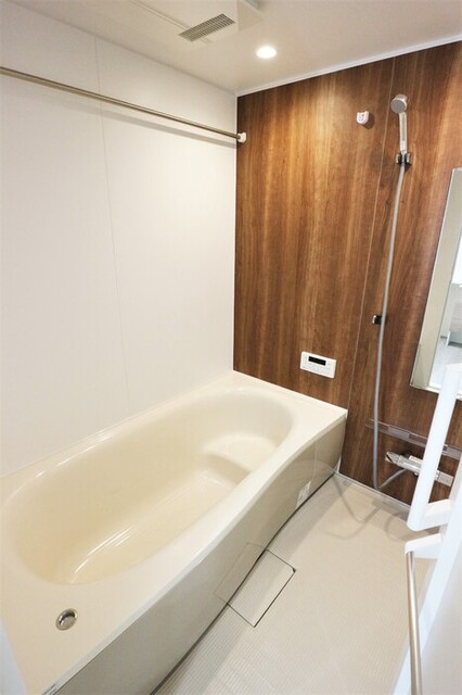 バス・シャワールーム　バスルーム