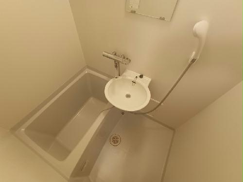 バス・シャワールーム　浴槽スペースです。