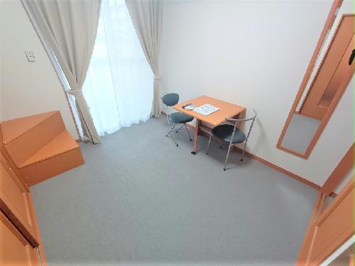 居室・リビング　家電・家具付きのお部屋です。