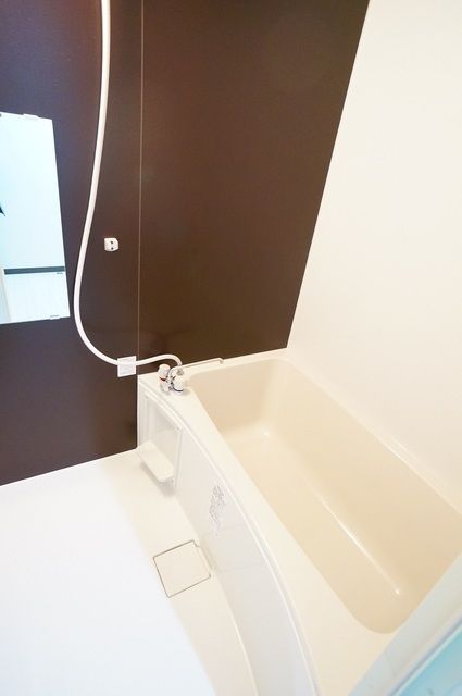 バス・シャワールーム　追焚可能なお風呂です