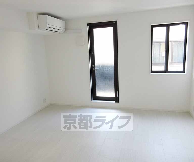 居室・リビング　きれいなお部屋です