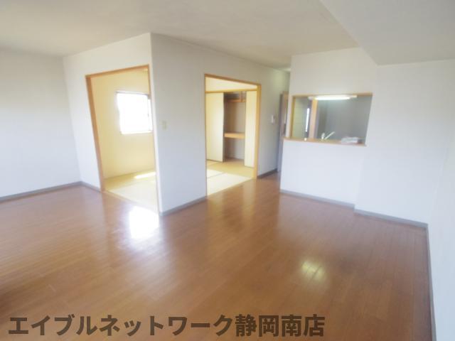 居室・リビング　使いやすい居間です