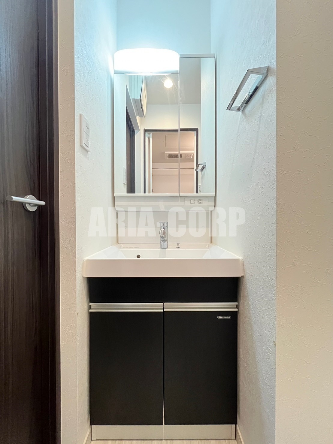 洗面設備　（同仕様）シャンプードレッサー付きの収納豊富な洗面所♪