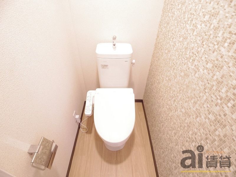 トイレ　※同仕様写真