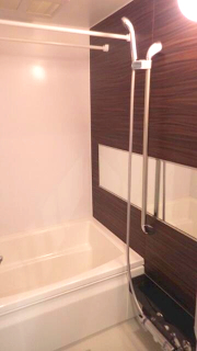 バス・シャワールーム　ゆったり過ごせるお風呂です