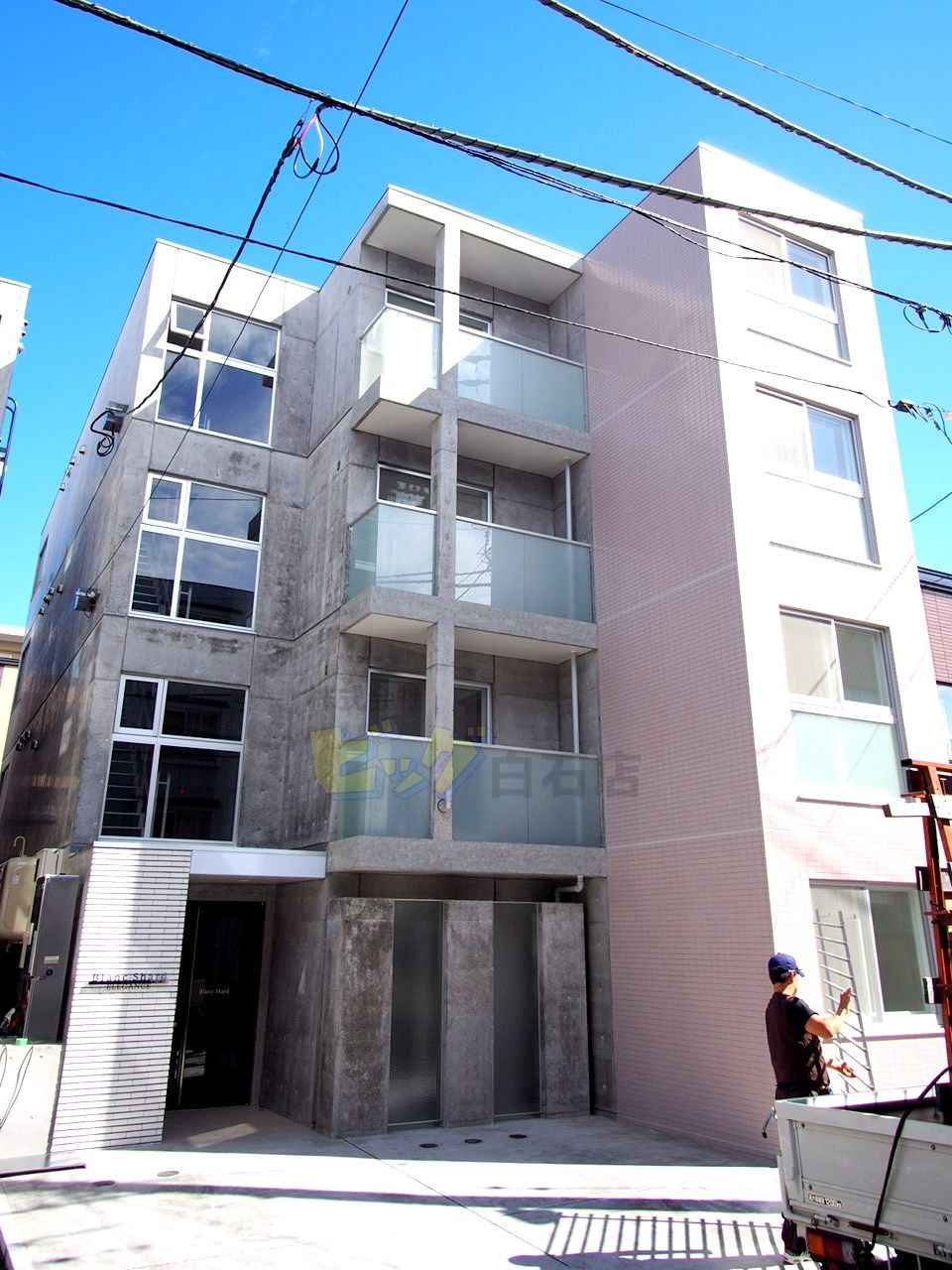 建物外観　都市ガス＋インターネット無料のマンション募集開始です♪