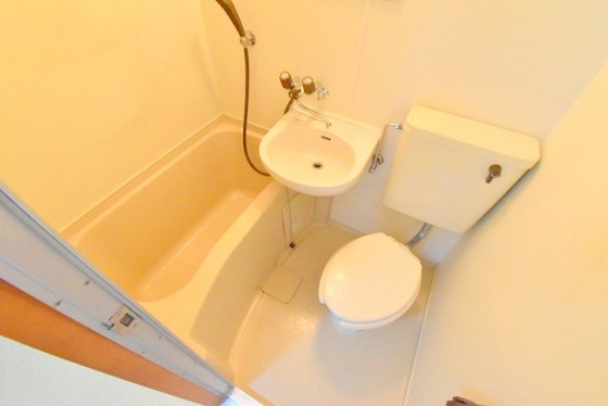 バス・シャワールーム　※別号室の写真です