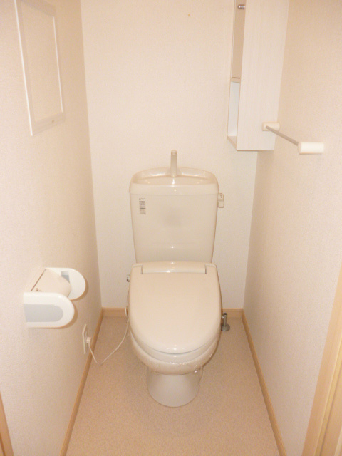 トイレ　落ち着いたトイレです