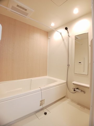 バス・シャワールーム　ゆったり過ごせるお風呂です