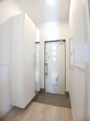 玄関　シンプルで使いやすい玄関です