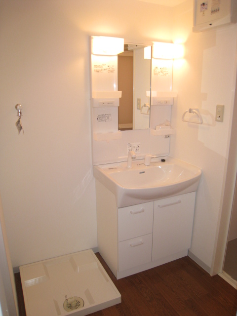 洗面設備　同物件別号室の写真です。