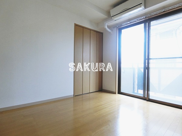 居室・リビング　使いやすい形の為、レイアウトを楽しめます♪