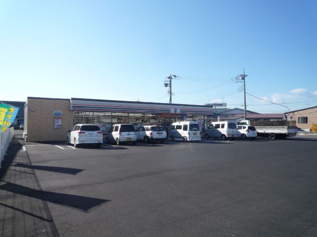 コンビニ　セブンイレブン（コンビニ）まで500m