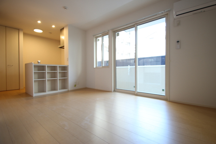 居室・リビング　エントランス