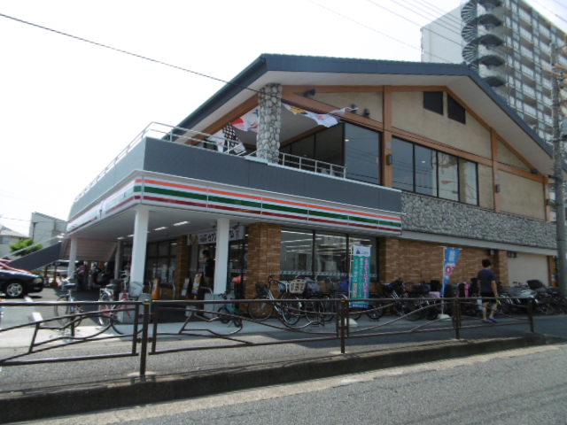 コンビニ　セブンイレブン鹿島田店（コンビニ）まで389m