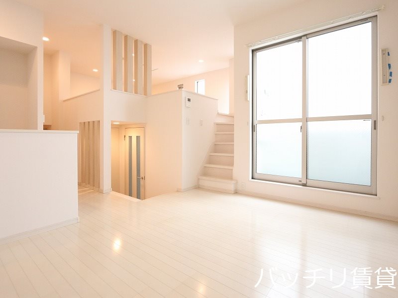 居室・リビング　※同型タイプの為、現状を優先いたします。