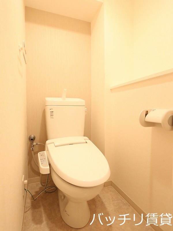 トイレ　※同型タイプの為、現状を優先いたします。