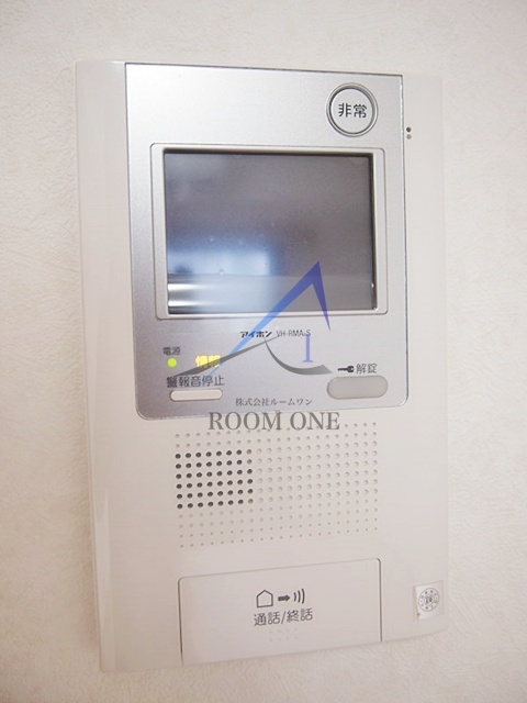 セキュリティ　モニター付きインターホンです。