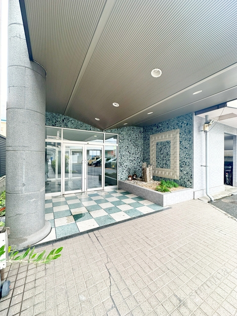 エントランス　オートロック完備で綺麗なエントランス♪♪