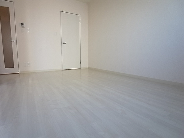 居室・リビング　写真は同マンションの別のお部屋のものです