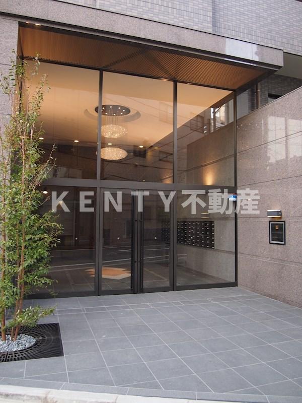 エントランス　ゆとりのあるエントランスです