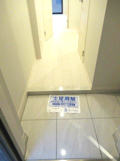 玄関　収納もある玄関です