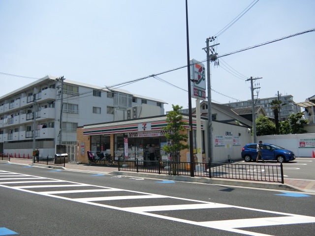 コンビニ　セブンイレブン茨木西中条町店（コンビニ）まで184m