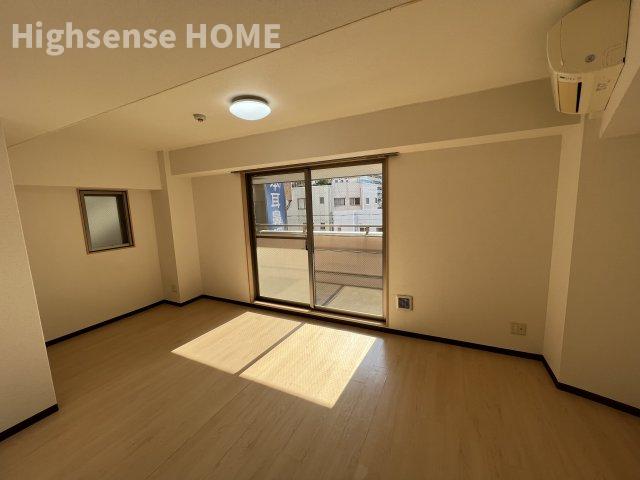 居室・リビング　ゆったり過ごせる居間です