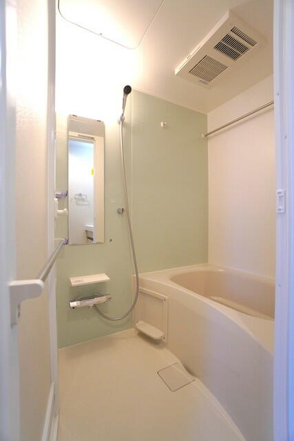 バス・シャワールーム　※写真は同タイプ住戸です。