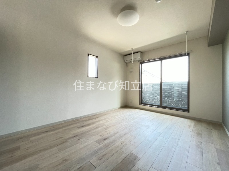 居室・リビング　同型別室写真