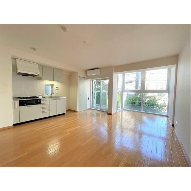 居室・リビング　※別部屋参考写真