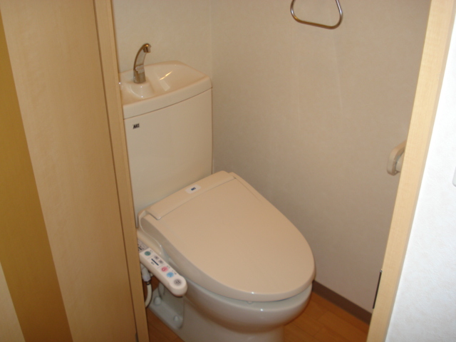 トイレ　シャワー付トイレ