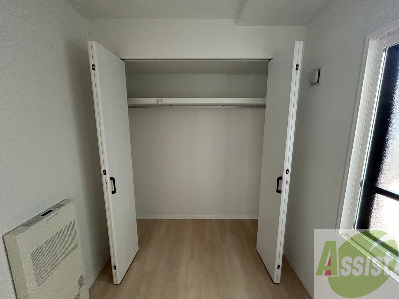 収納　寝室の収納になります。広々としてたくさん収納できます。