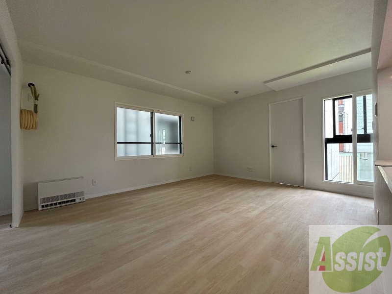 居室・リビング　広々としたリビングですね。使い勝手がよさそうですね！