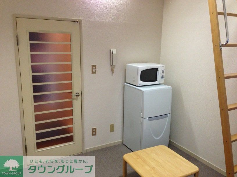 居室・リビング　1Fはフローリング、2Fはカーペット