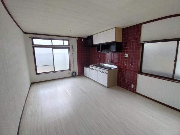 神石市之町 戸建ての居間写真