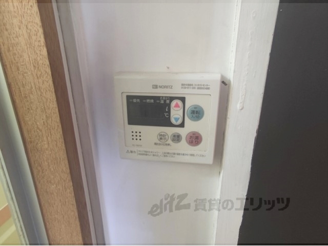 その他設備　給湯器リモコン