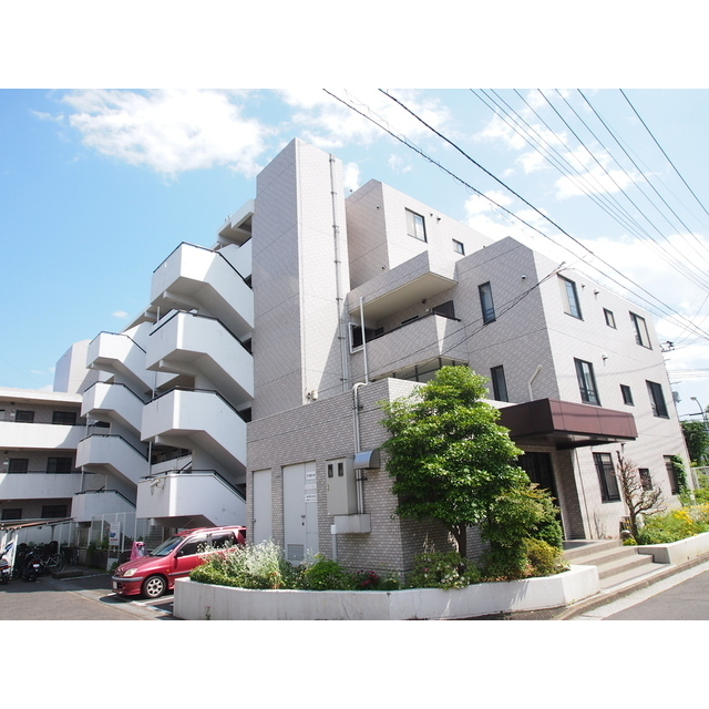 建物外観　耐震にも強い鉄筋コンクリート造