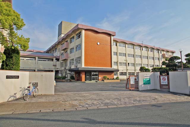 中学校　二島中学校（中学校）まで498m